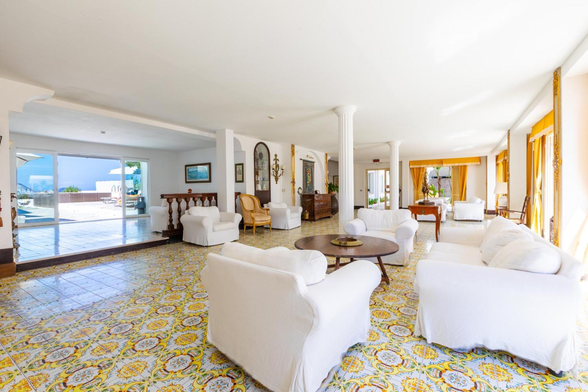 Hotel Torre Dei Borboni Ponza Ngoại thất bức ảnh