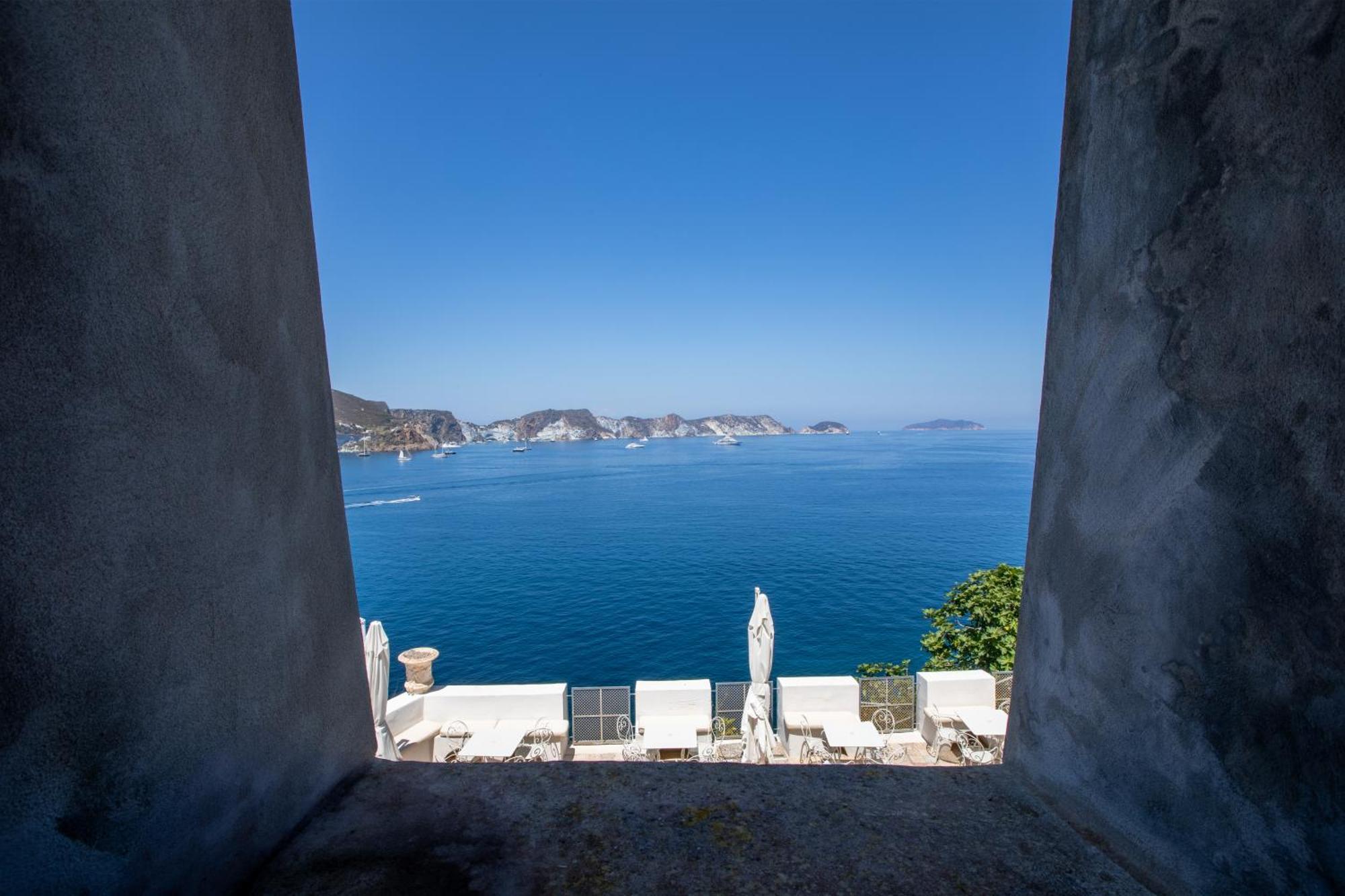 Hotel Torre Dei Borboni Ponza Ngoại thất bức ảnh