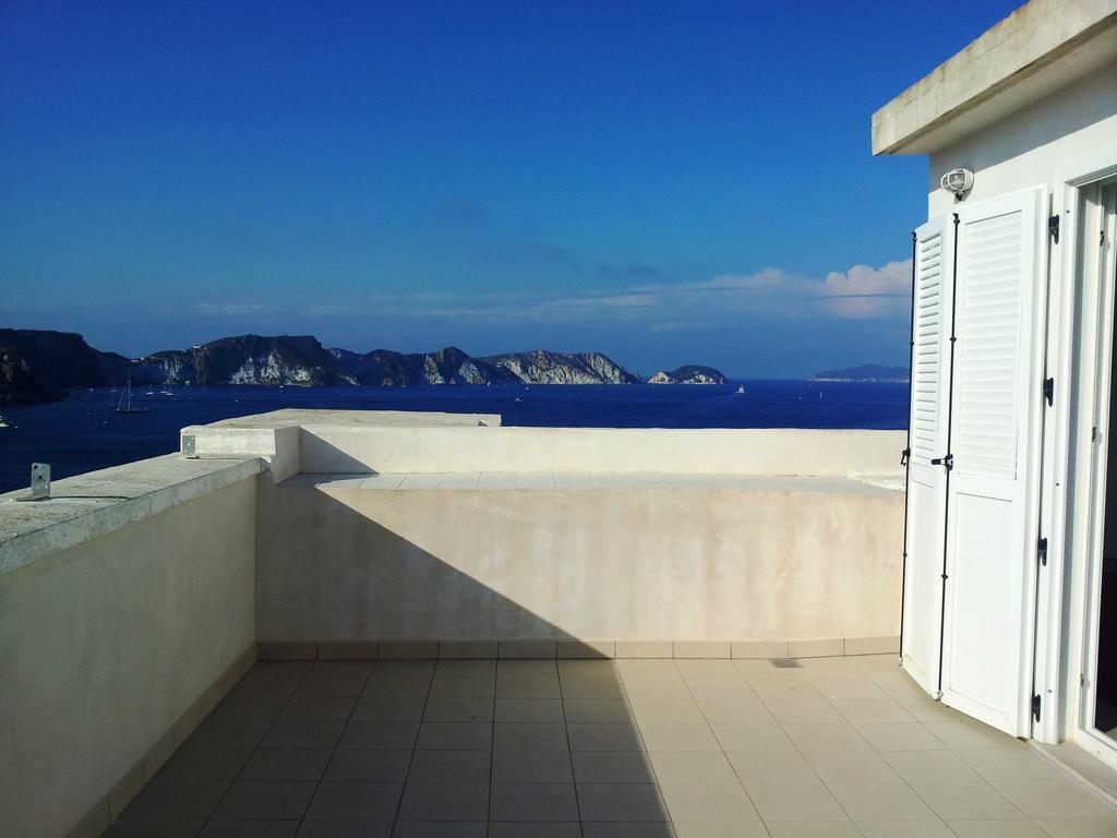 Hotel Torre Dei Borboni Ponza Ngoại thất bức ảnh