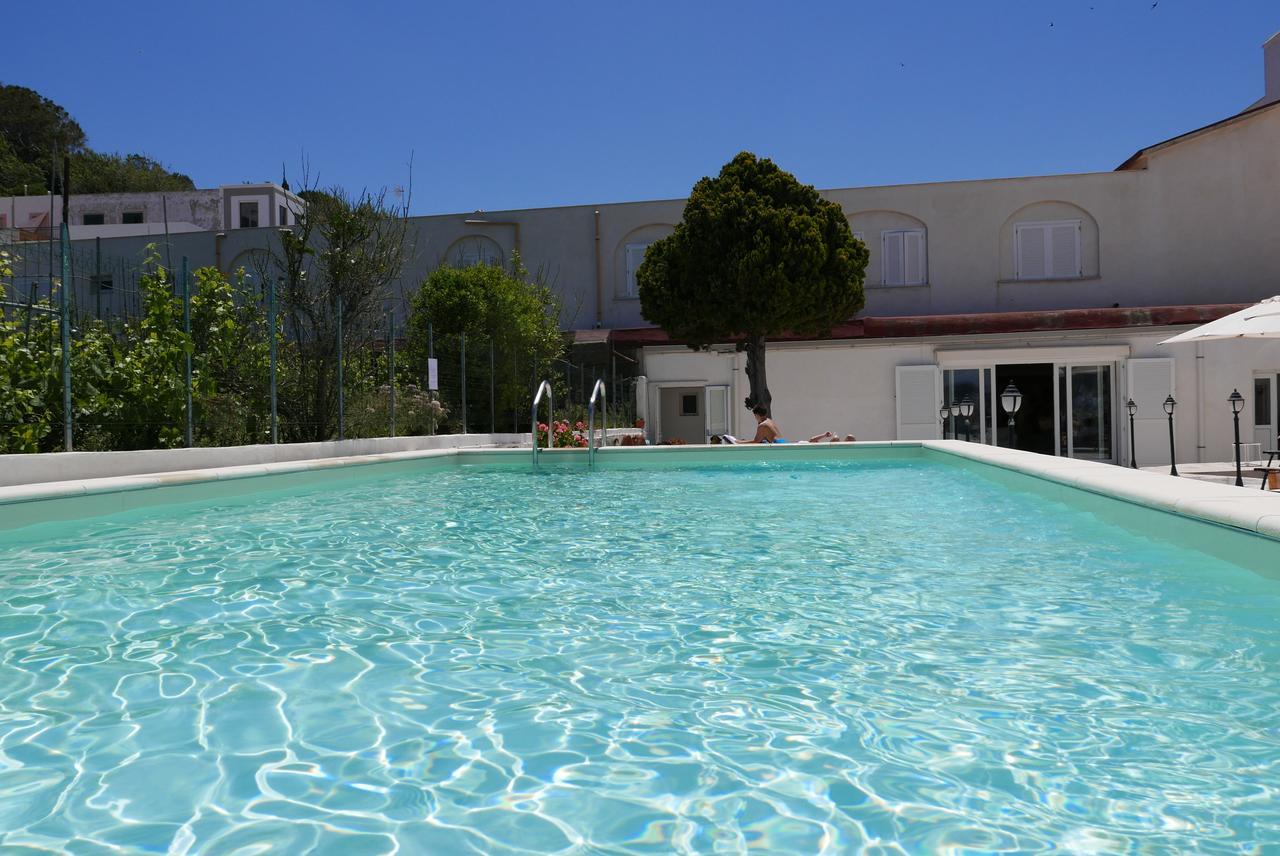 Hotel Torre Dei Borboni Ponza Ngoại thất bức ảnh