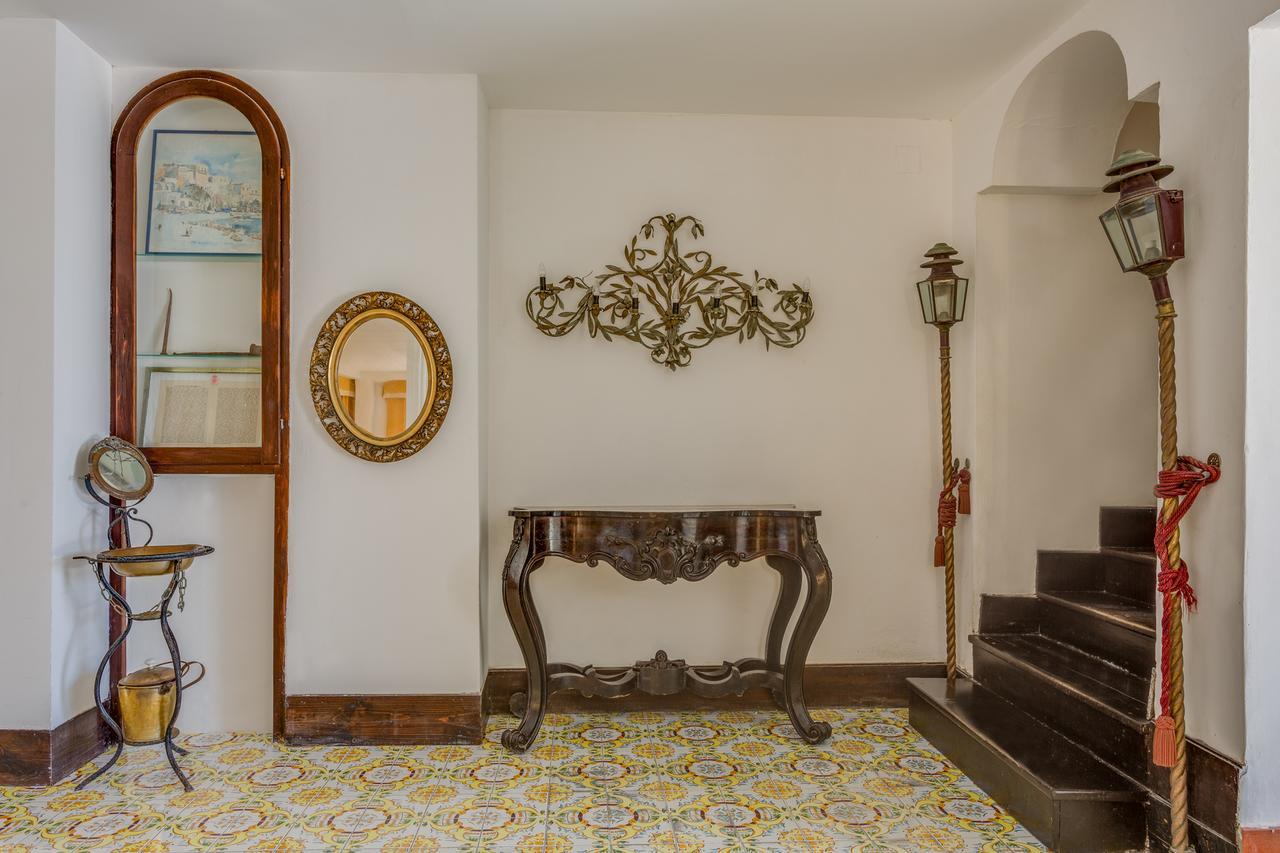 Hotel Torre Dei Borboni Ponza Ngoại thất bức ảnh