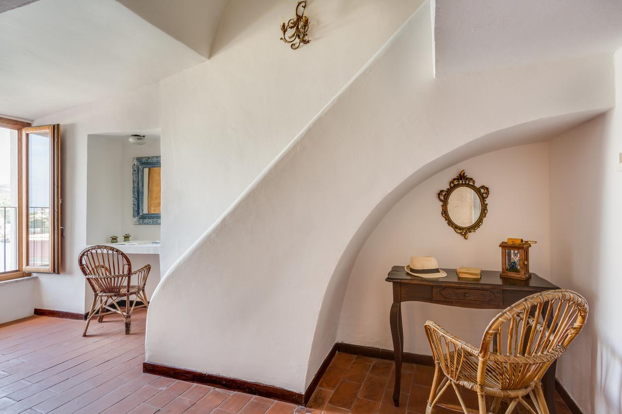 Hotel Torre Dei Borboni Ponza Ngoại thất bức ảnh