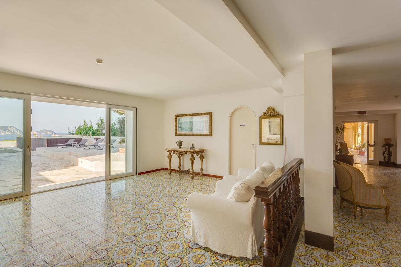 Hotel Torre Dei Borboni Ponza Ngoại thất bức ảnh