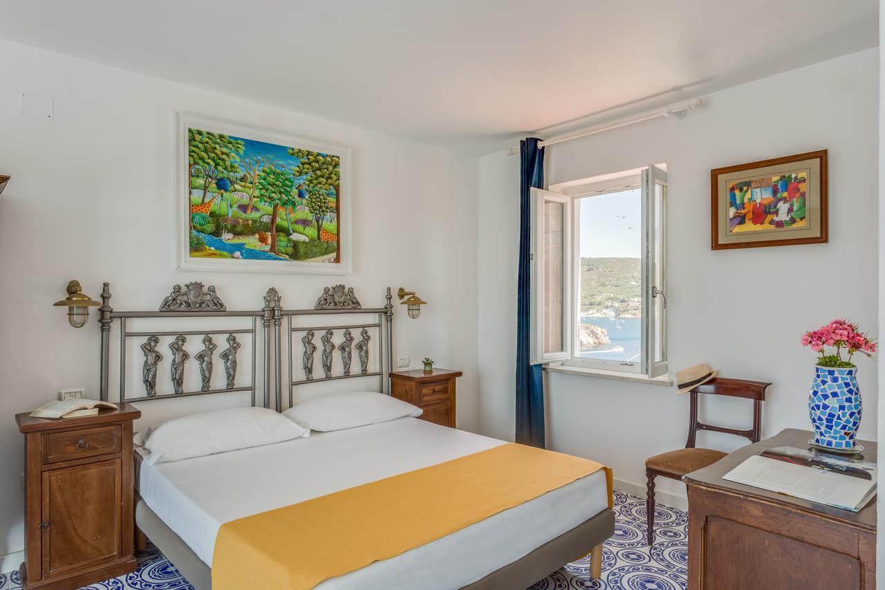 Hotel Torre Dei Borboni Ponza Ngoại thất bức ảnh