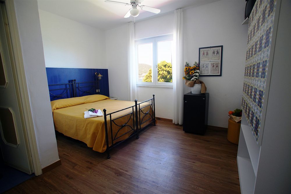 Hotel Torre Dei Borboni Ponza Ngoại thất bức ảnh