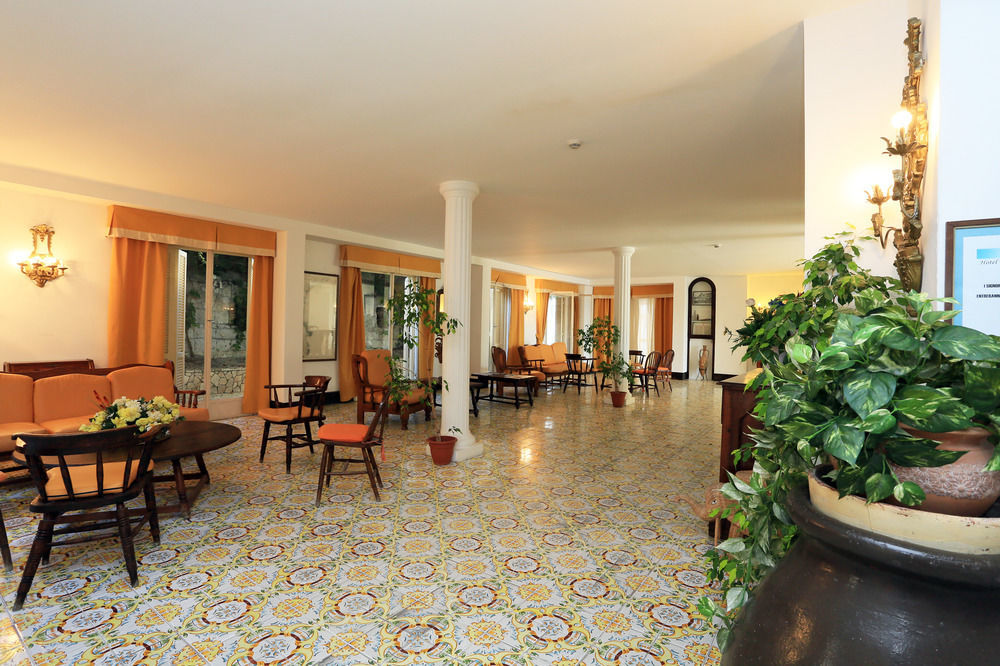 Hotel Torre Dei Borboni Ponza Ngoại thất bức ảnh