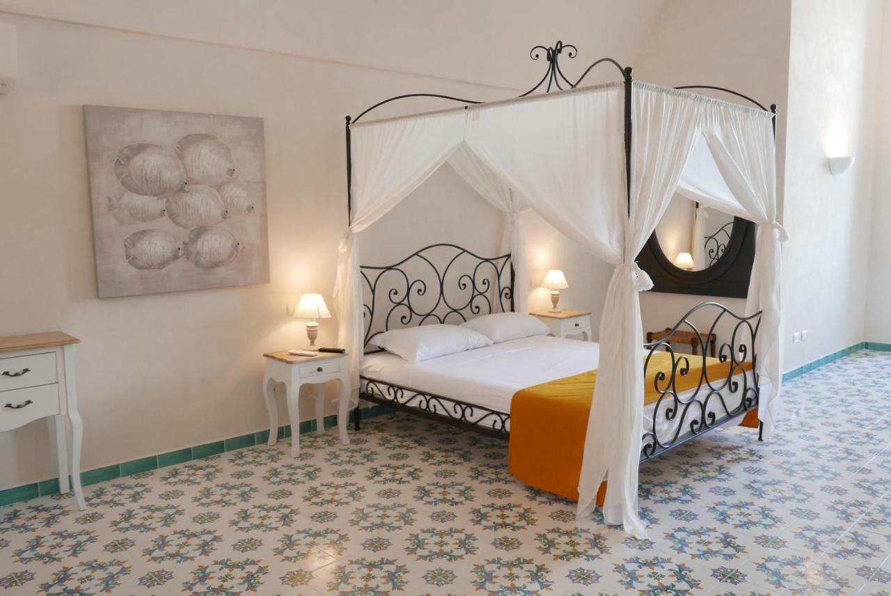 Hotel Torre Dei Borboni Ponza Ngoại thất bức ảnh