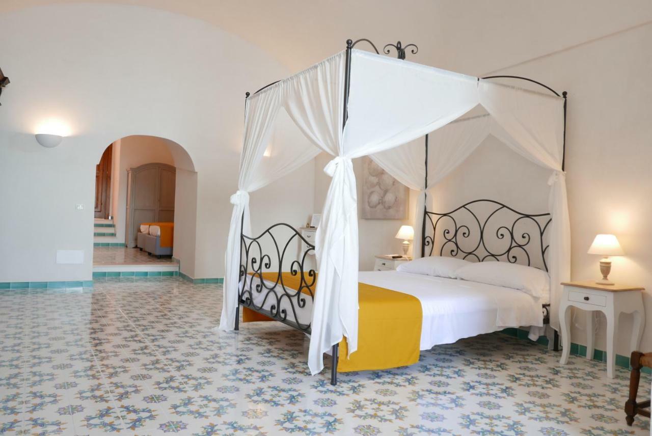 Hotel Torre Dei Borboni Ponza Ngoại thất bức ảnh